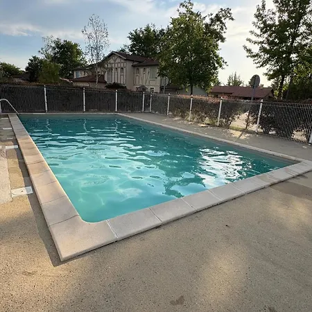 Maison Renovee Climatisee Piscine Commune 15 Minutes En Voiture A 10 Minutes A Pied * Aureilhan (Landes)