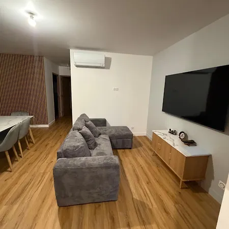 Maison Renovee Climatisee Piscine Commune 15 Minutes En Voiture A 10 Minutes A Pied 펜션