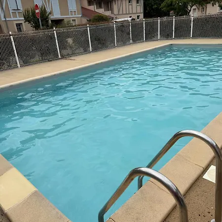 Maison Renovee Climatisee Piscine Commune 15 Minutes En Voiture A 10 Minutes A Pied 펜션 Aureilhan (Landes)